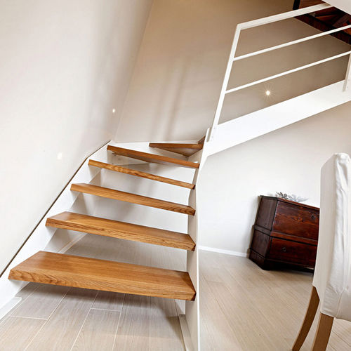 Escalier quart tournant - VISTA FASCIA : OAK - Officine Sandrini - à marches en bois / structure en métal / contemporain