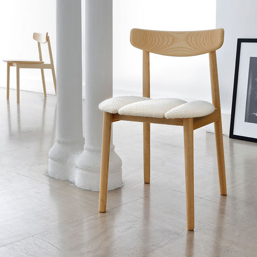 Chaise contemporaine - KLEE - Coedition - d'intérieur / en tissu / en frêne
