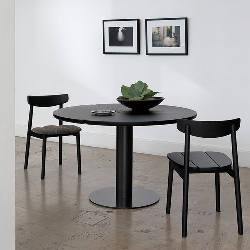 Table contemporaine - KLEE - Coedition - en frêne / en bois teinté / en bois verni