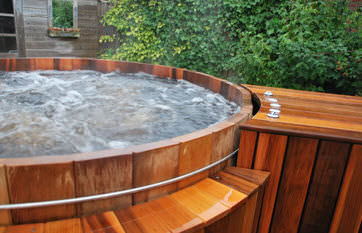 Spa hors-sol - Storvatt - rond / 7 places / résidentiel