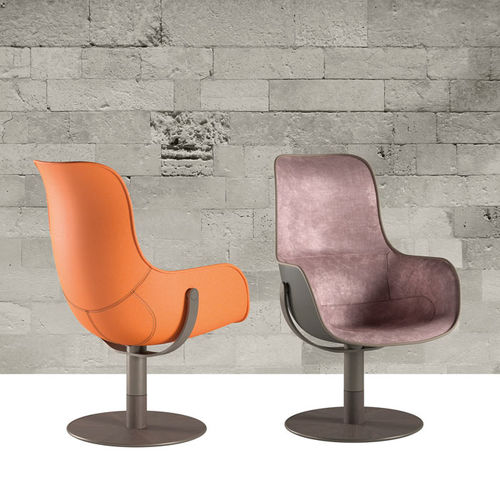 Fauteuil contemporain - ALMA  - DIMENSIONE CHI WING LO - en tissu / en cuir / en chêne