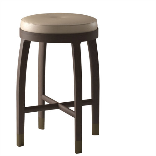 Tabouret contemporain - NOTA  - DIMENSIONE CHI WING LO - en cuir / avec piètement en chêne / tapissé