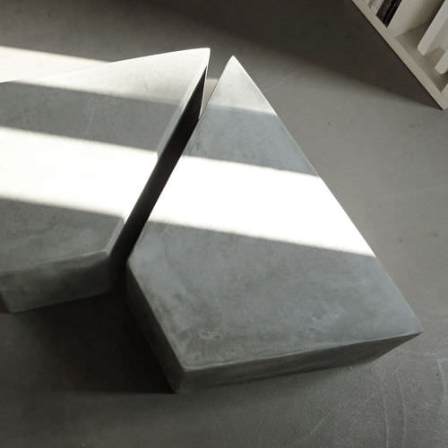 Table basse contemporaine - CUT.6 - LOVECEMENT - en ciment / trapézoïdale / professionnelle