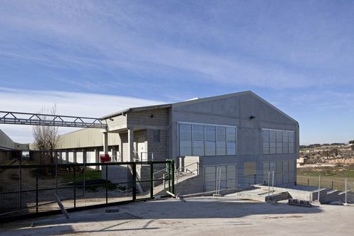 Bâtiment préfabriqué - SANT GUIM DE LA PLANA - HORMIPRESA - en béton / à usage industriel / contemporain