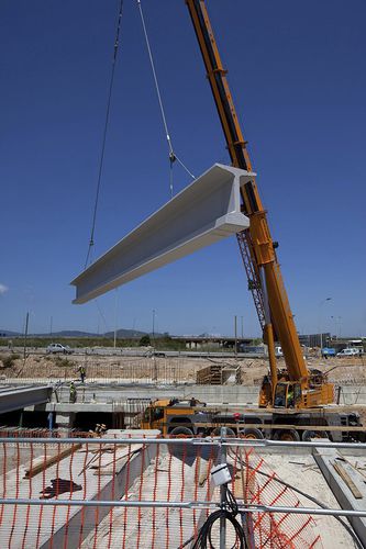 Poutre préfabriquée - HORMIPRESA - en béton précontraint / en T / pour construction de pont