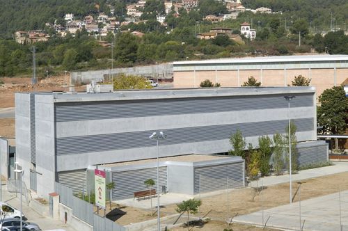Bâtiment préfabriqué - IES FONTS DEL GLORIETA - HORMIPRESA - en béton / pour école / contemporain