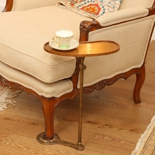 Table d'appoint contemporaine - ARGENTINEAN STAND - Oficina Inglesa - en chêne / en acajou / en cerisier