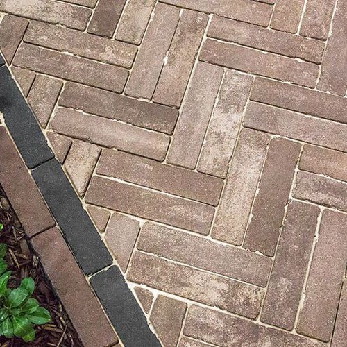 Pavé en pierre reconstituée - MATTONI - UNILOCK - d'extérieur / texturé / piéton