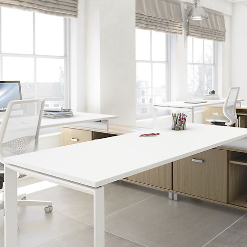 Bureau pour open space - STAR - Mobel Línea - sur pied / contemporain / en stratifié