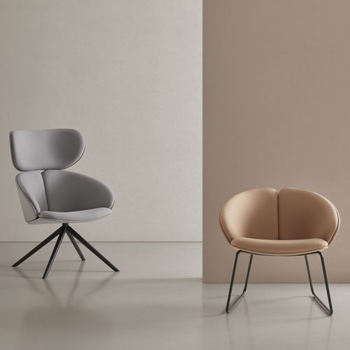 Fauteuil avec repose-pieds - PEACH - Mobboli - contemporain / en mousse / en bois