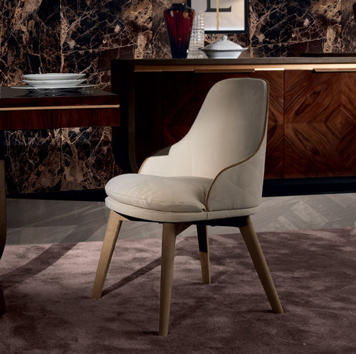 Chaise classique - CHARLESTON - Villa Nova Italia - d'intérieur / en tissu / avec piètement en bois
