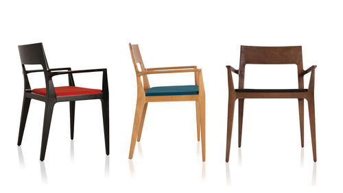 Chaise contemporaine - PLATTA - SOLLOS - en bois / tapissée / résidentielle