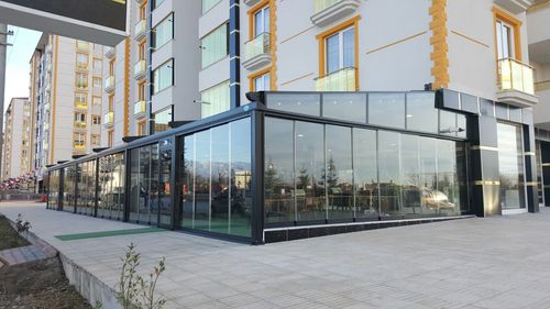 Pergola adossée - VPS  - VIZYON GLAZING SYSTEMS - en métal / couverture coulissante / professionnelle