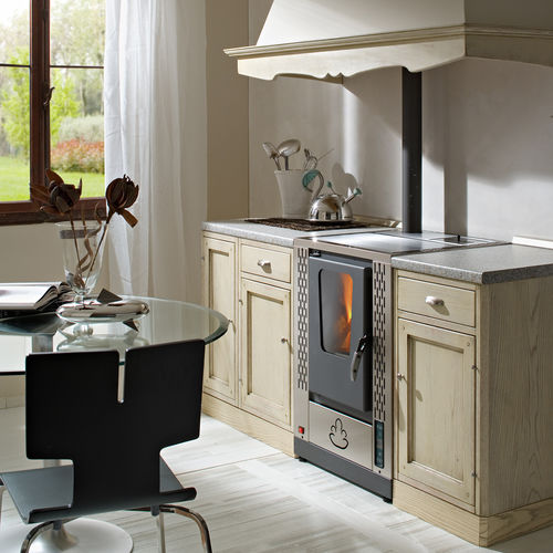 Poêle à granulés - SAMANTHA  - KARMEK ONE SRL - contemporain / en acier