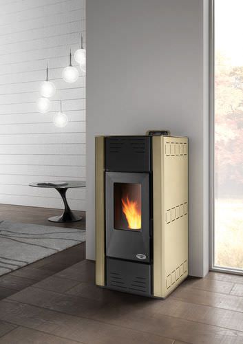 Poêle chaudière à granulés - MALAGA  - KARMEK ONE SRL - contemporain / en acier