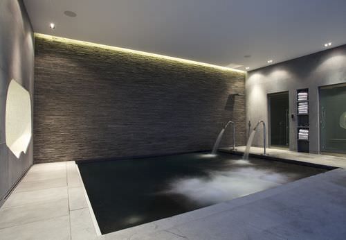Piscine d'intérieur - LONDON - GUNCAST SWIMMING POOLS - enterrée / en béton