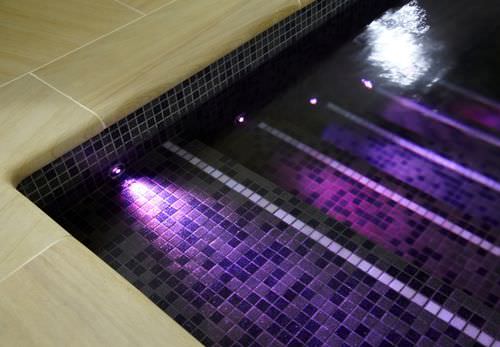 Piscine d'intérieur - SOPHISTICATED - GUNCAST SWIMMING POOLS - pour centre de bien-être / enterrée / en béton