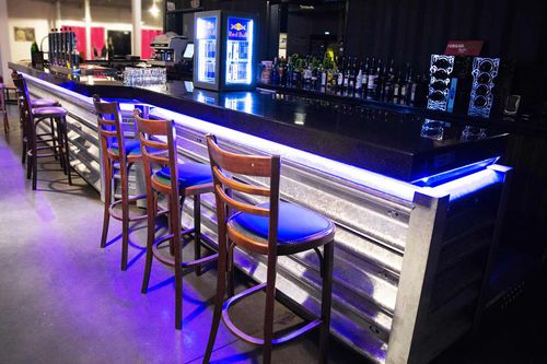 Banque d'accueil en bois - 2 - V-korr Creative Surface - lumineuse / pour bar