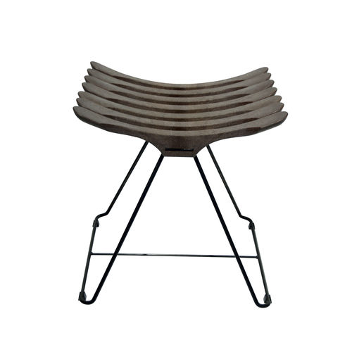 Tabouret contemporain - ESQUELETO - A lot of Brasil - en bois / avec piètement en acier / luge