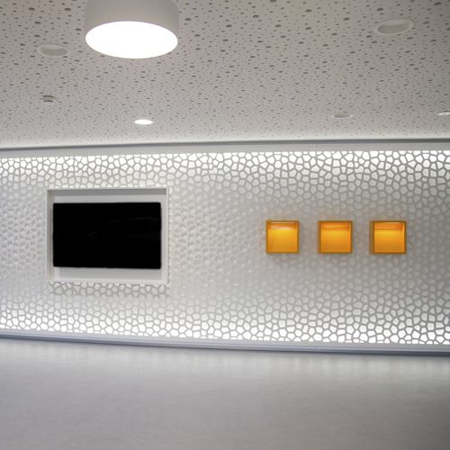 Panneau décoratif mural - ENBW ELLWANGEN - Bruag Design Factory AG - rétroéclairé / MDF / perforé