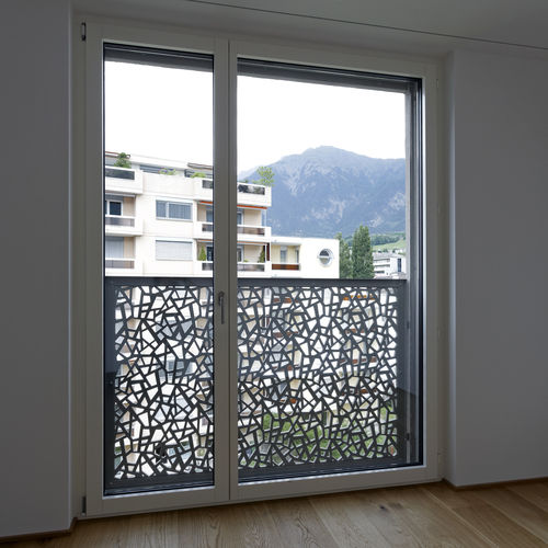 Garde-corps en fibre de bois - FORMBOARD TOP PINE - SEBASTIANSPARK BRIG - Bruag Design Factory AG - à panneaux / d'extérieur / pour balcon