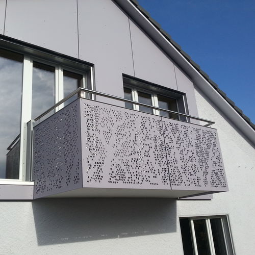 Garde-corps en HPL - CELLON - EFH FROHHEIMSTRASSE WALLISELLEN - Bruag Design Factory AG - à panneaux / d'extérieur / pour escalier
