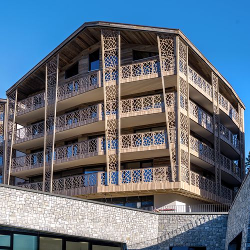 Balustrade en HPL - CELLON - VALSANA - Bruag Design Factory AG - à panneau / découpée au laser / d'extérieur