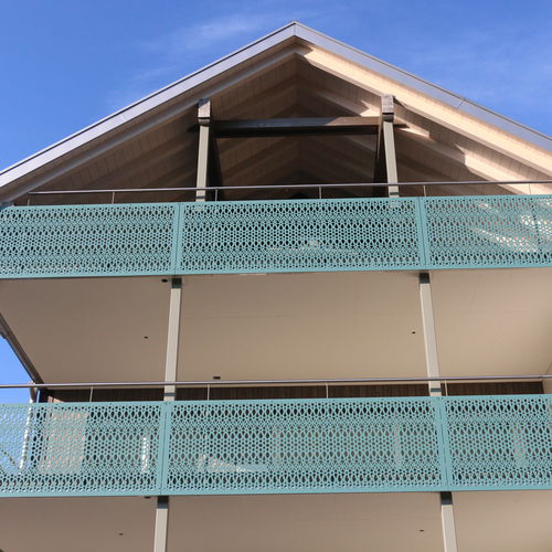 Balcon à panneaux - MFH APPENZELL - Bruag Design Factory AG - en HPL