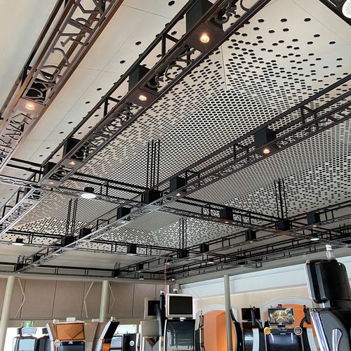 Faux-plafond en bois - FORMBOARD TOP PINE REGENCY CASINO THESSALONIKI - Bruag Design Factory AG - en panneaux / acoustique / perforé