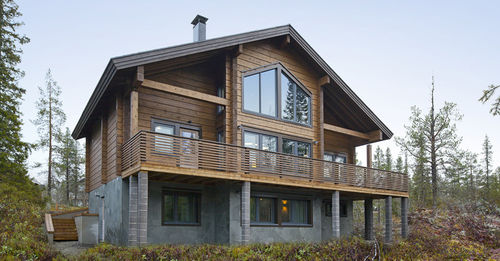 Maison préfabriquée - DAVOS - KONTIO - écologique / contemporaine / avec terrasse