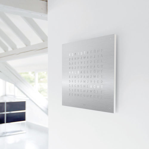 Horloge contemporaine - EARTH 45 - qlocktwo - murale / à affichage digital LCD / en acier inoxydable