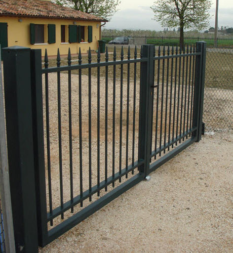 Portail battant - DRIVEWAY  - Libra Industriale spa - en acier / à barreaux / professionnel