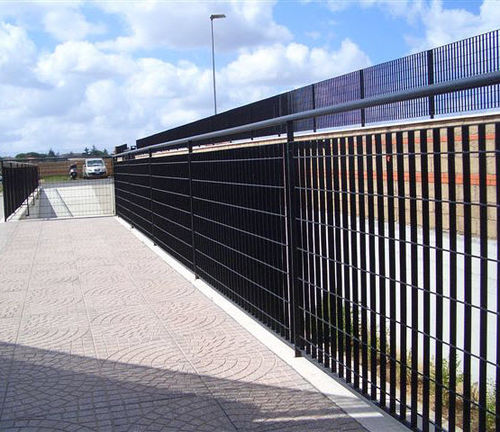 Clôture en grille métallique - CLASSIC : APOLLO 3 - Libra Industriale spa - de jardin / industrielle / professionnelle