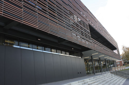 Brise-soleil en terre cuite - GK - Isiklar Building Materials Inc. - pour façade