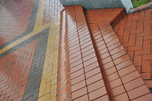 Caniveau double pente - KE - Isiklar Building Materials Inc. - pavé / en terracotta / pour espace public