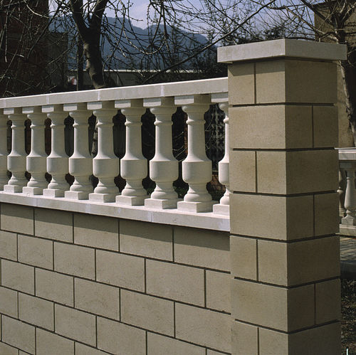 Bloc de béton creux - BLO20 - SAS PREFABRICADOS DE HORMIGON SA - pour clôture / à haute résistance / à emboîtement