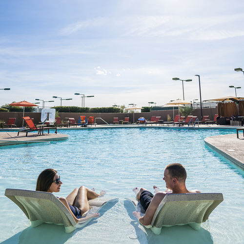 Bain de soleil contemporain - DESTINATION - SR SMITH - en composite / en composite / de piscine