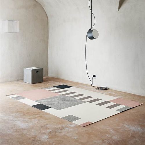 Tapis contemporain - GRAPHIC - LINIE DESIGN A/S - à rayures / géométrique / en laine de Nouvelle Zélande