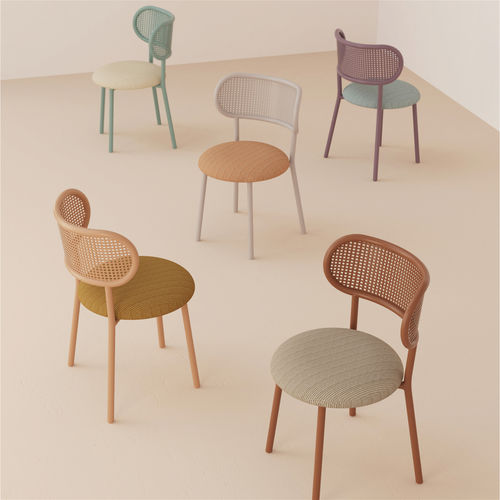 Chaise contemporaine - LOUISE - Mambo Unlimited Ideas - d'intérieur / en tissu / en cuir
