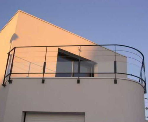 Balcon à panneaux en verre - ESCALIER DESIGN 14 - à barreaux / en acier
