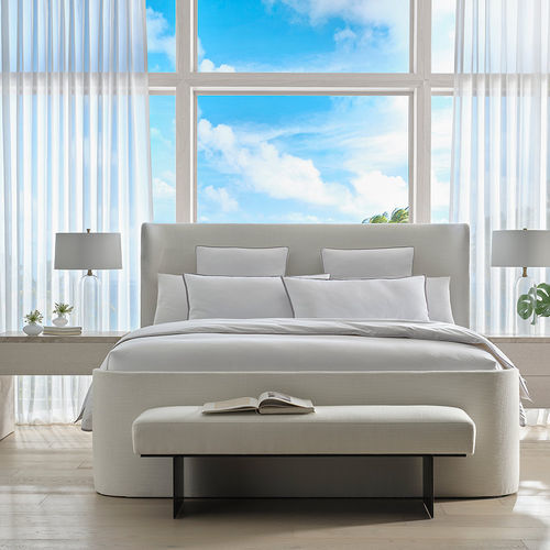 Bout de lit contemporain - PORTOFINO - Baker Furniture Co. - en tissu / résidentiel