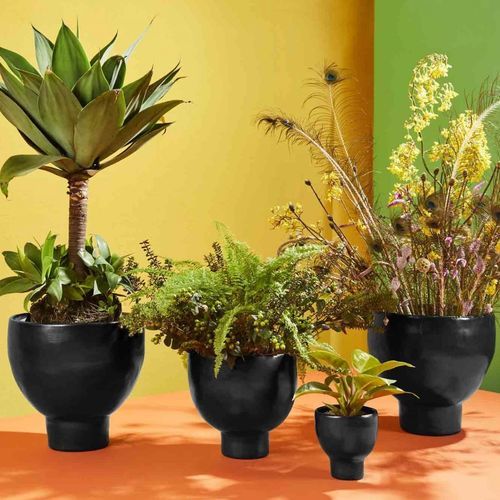 Pot de jardin en céramique - BARRO - Ames design - à poser / rond / par Sebastian Herkner