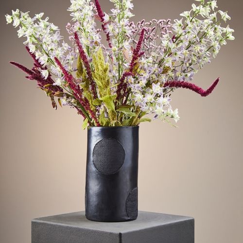Vase contemporain - LOZA - Ames design - en céramique / fait main / par Sebastian Herkner
