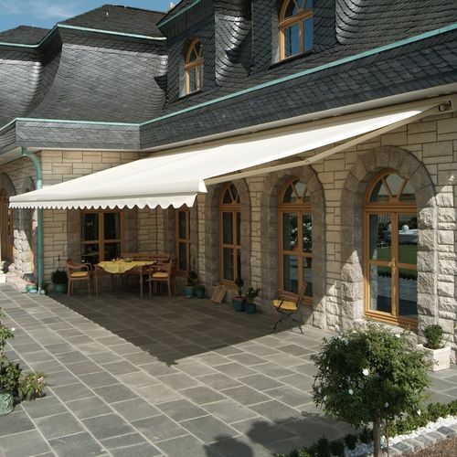 Store banne à projection - 330 - Kadeco Sonnenschutzsysteme GmbH - motorisé / professionnel / de terrasse