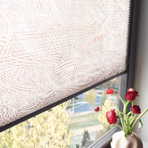 Store plissé - TENSIONED HONEYCOMB - Kadeco Sonnenschutzsysteme GmbH - pour fenêtre de toit / pour fenêtre / en tissu