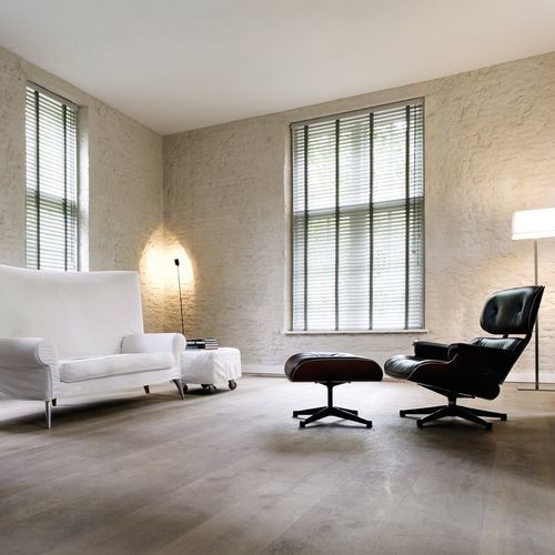 Store vénitien - Kadeco Sonnenschutzsysteme GmbH - pour fenêtre / en bois / avec actionnement par chaînette