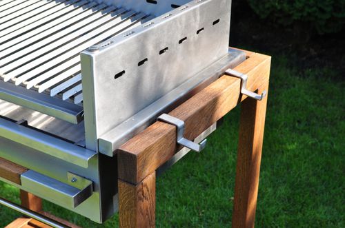 Barbecue à charbon - TOBAGO WGT  - KARIBE SIA - sur roulettes / en acier inoxydable / avec chariot en bois