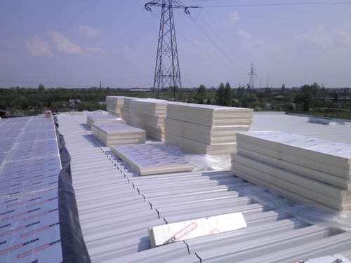 Isolant thermo-acoustique - IKO ENERTHERM MG - ATAB - en polyisocyanurate PIR / en panneaux / pour toiture