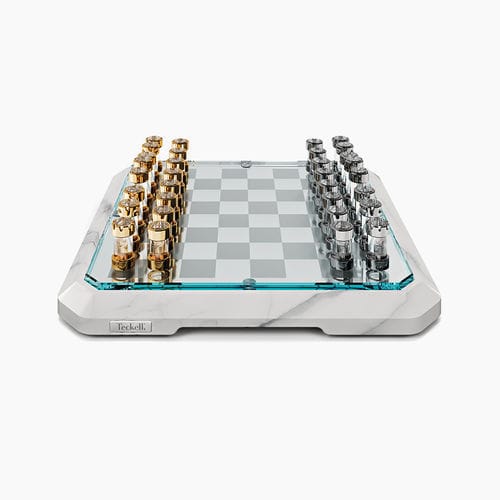 Table d'échecs contemporaine - Stratego White - Teckell - résidentielle / professionnelle / en laiton chromé