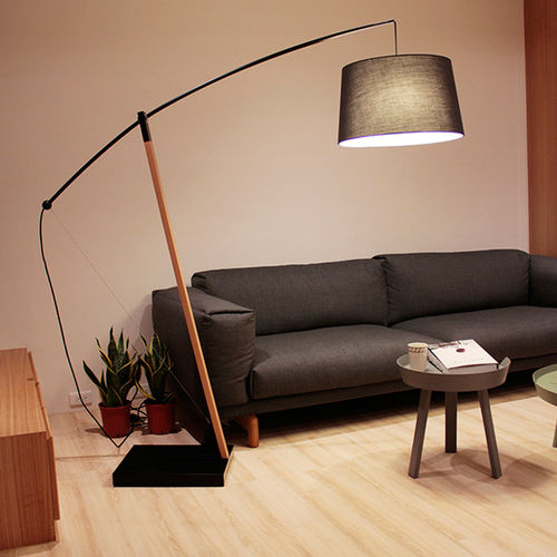 Lampe sur pied - ARCHER - Seeddesign - en acier / en tissu / en hêtre
